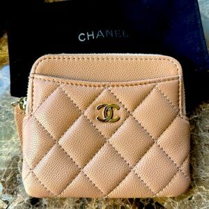 Chanel Classic Zipped Card Holder in Gold